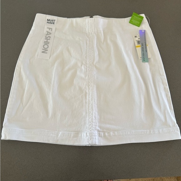 Tinseltown - Juniors' High-Rise Zip-Back Mini Denim Skirt - M - Picture 3 of 7